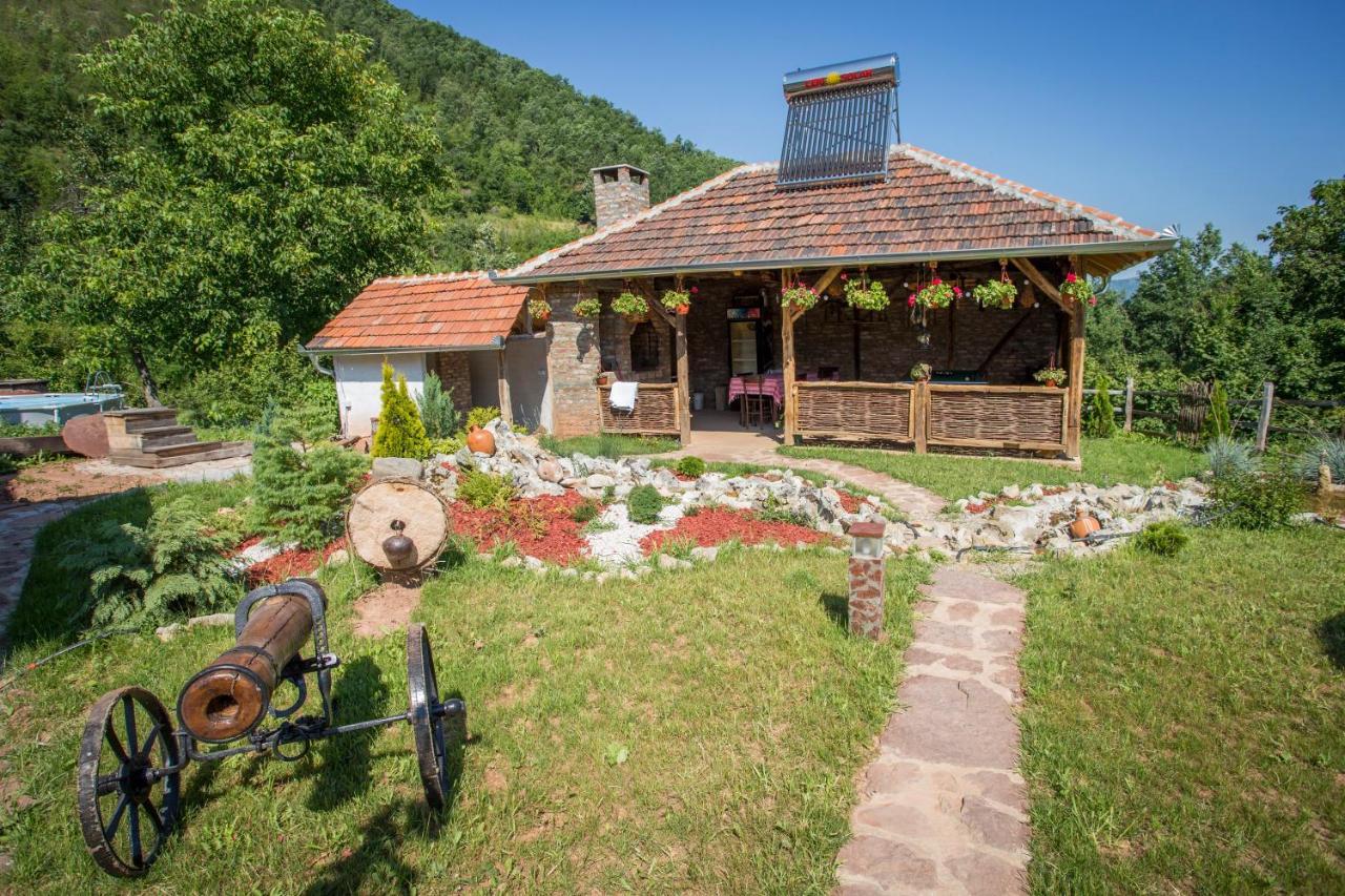 Villa Seosko Domacinstvo „Gabar” Custica Esterno foto