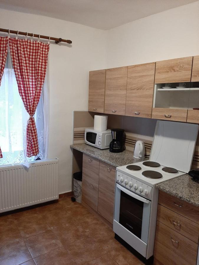 Villa Seosko Domacinstvo „Gabar” Custica Esterno foto